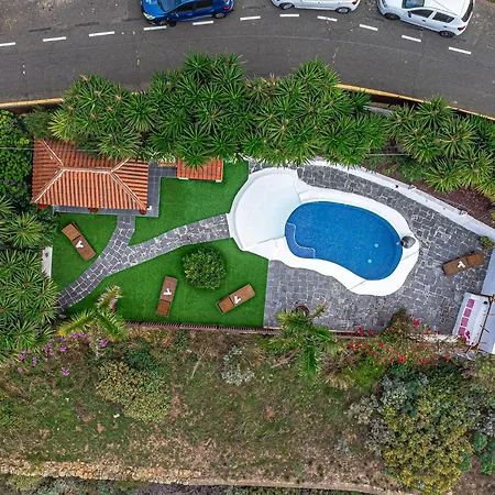 Hébergement de vacances Casa Bernarda With Heated Pool *