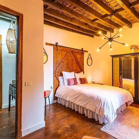 Casa Bernarda With Heated Pool Hébergement de vacances